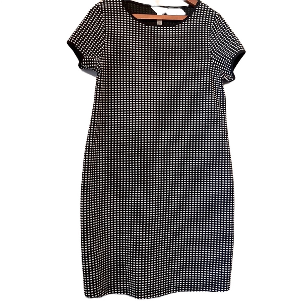 Three Seasons Black and White Maternity Dress